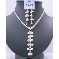 White Pearls Genuine Swarovski Pearls Danglng Drop Necklace And Earrings Jewelry Set
